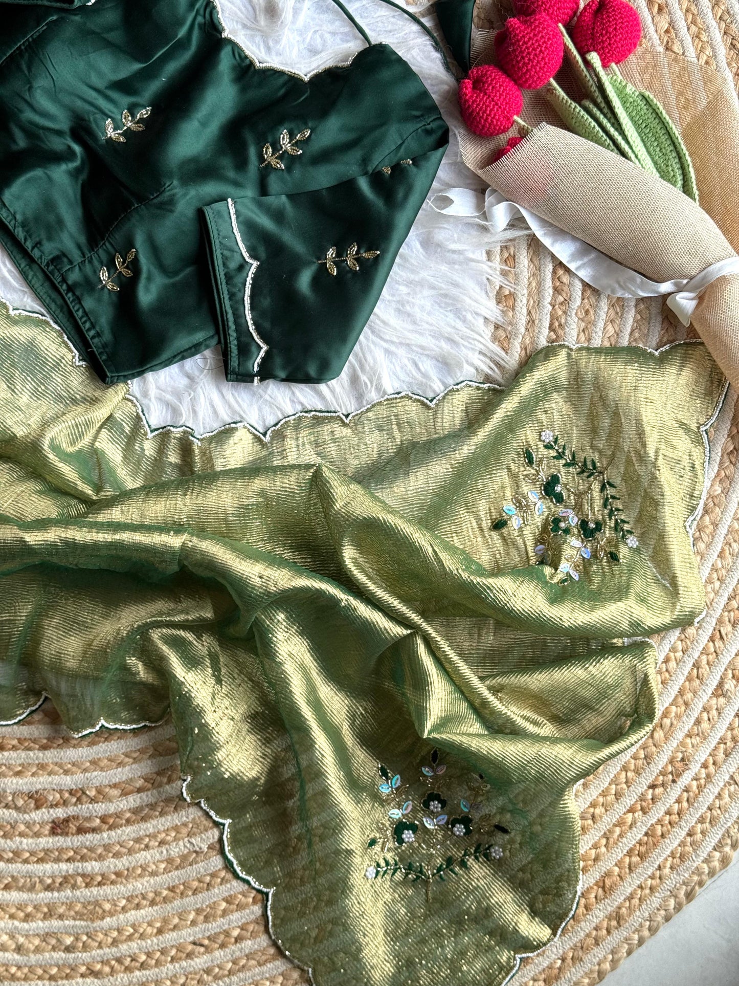 Crushed Tissue Zari Saree