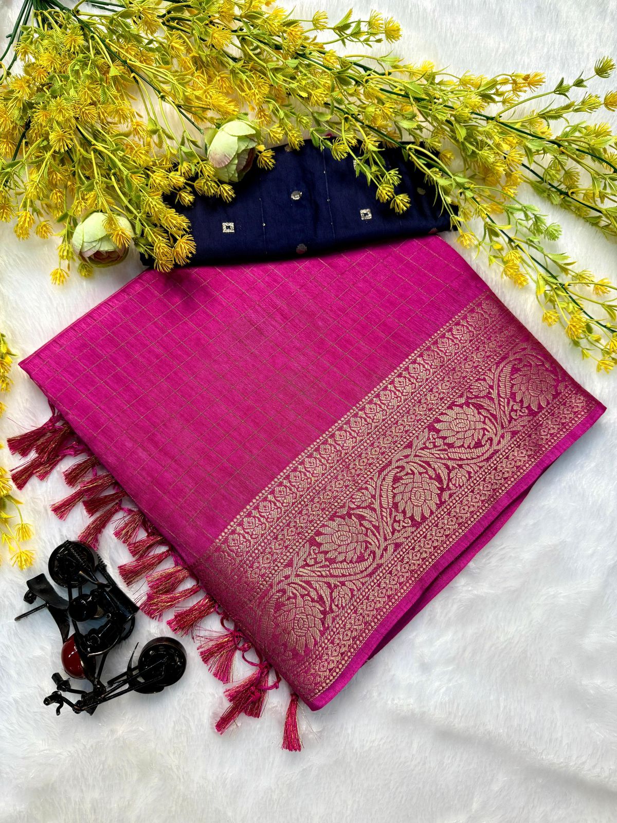 Chex Dola Silk Saree
