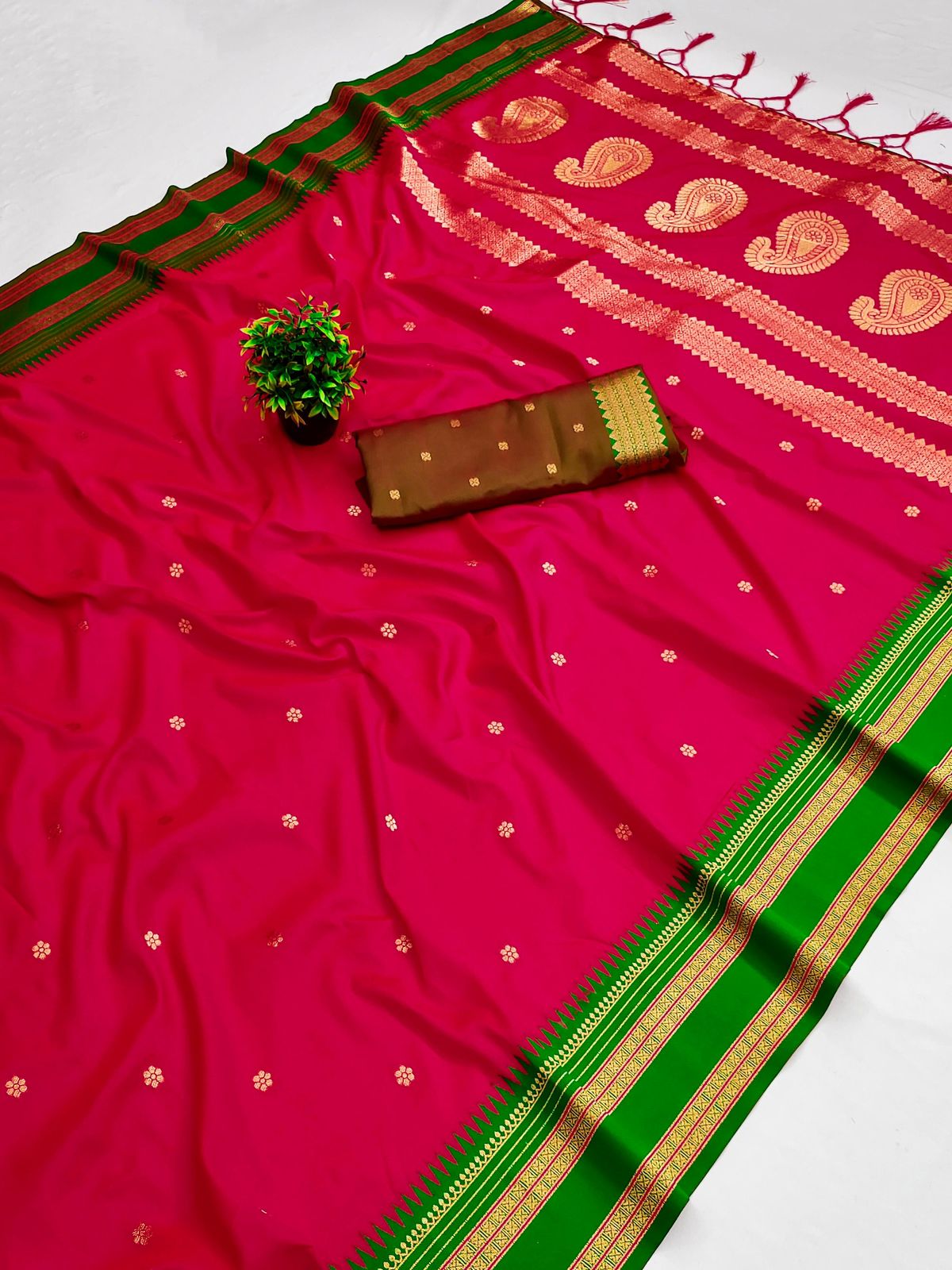 Narayan Pet Saree