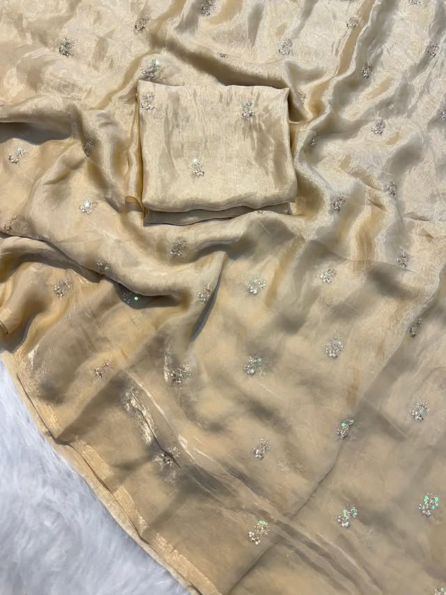 Butti Space Silk Saree