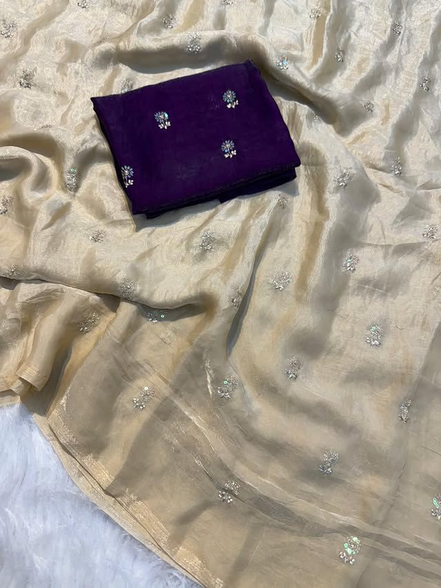 Butti Space Silk Saree